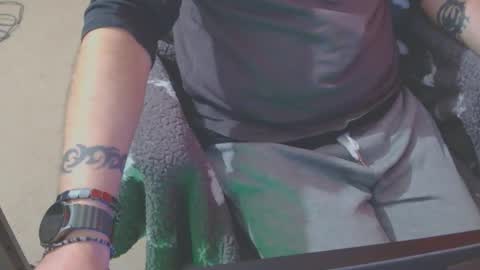 Snapshot of ffys2025 chatting on 12, 1, 2026 ffys2025 online show from 12, 1, 2026