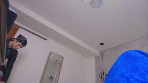   online show from 28, 11, 2025