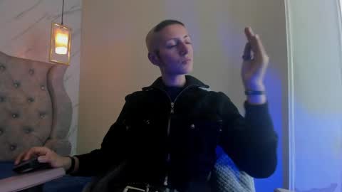   online show from 18, 4, 2026