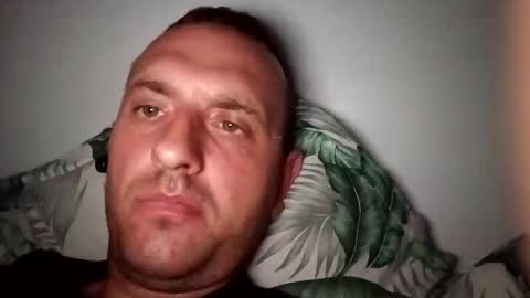 Snapshot of figonik chatting on 18, 10, 2025 Nick online show from 18, 10, 2025