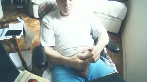 Snapshot of filhober chatting on 4, 12, 2024 filhober online show from 4, 12, 2024