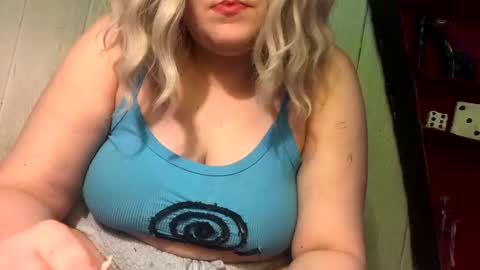 Snapshot of findommefoxi chatting on 9, 1, 2025 findommefoxi online show from 9, 1, 2025