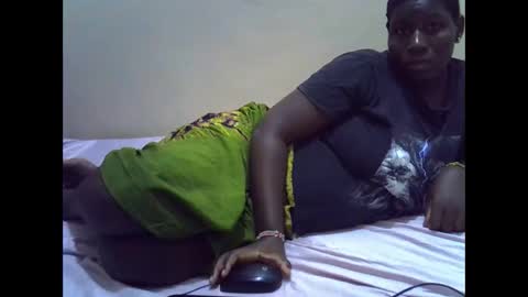 Snapshot of fine_nes chatting on 28, 4, 2026 fine_nes online show from 28, 4, 2026