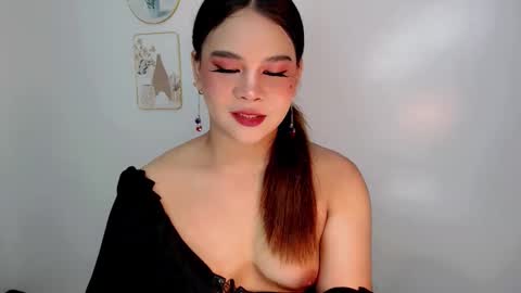Snapshot of finest_jasminex chatting on 31, 5, 2026 Jasmine online show from 31, 5, 2026
