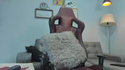 fire_boy69 online show from 4, 12, 2025