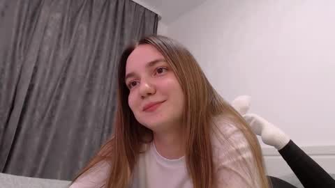 Snapshot of fireflies_fly_ chatting on 27, 11, 2025 fireflies_fly_ online show from 27, 11, 2025