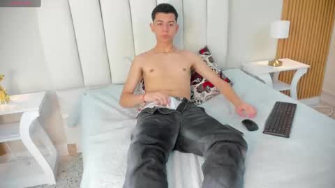 Snapshot of fireguy_99 chatting on 2, 11, 2025 Nicolas online show from 2, 11, 2025