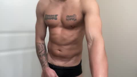 Snapshot of fithornyandtatted chatting on 10, 4, 2026 fithornyandtatted online show from 10, 4, 2026