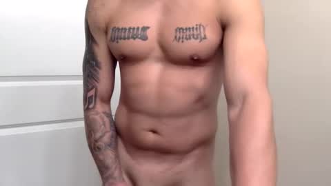 Snapshot of fithornyandtatted chatting on 27, 4, 2026 fithornyandtatted online show from 27, 4, 2026