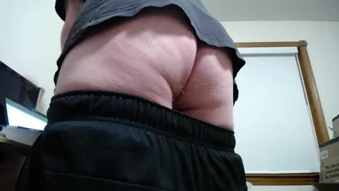 Snapshot of fitshow75 chatting on 19, 1, 2026 Links in Bio below online show from 19, 1, 2026