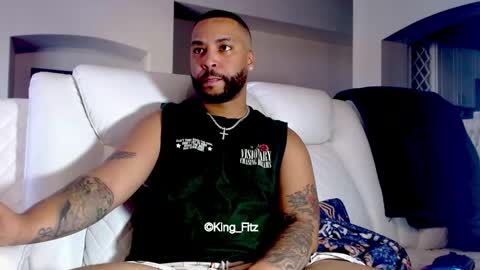 Snapshot of fitz_1 chatting on 27, 4, 2026 King E online show from 27, 4, 2026