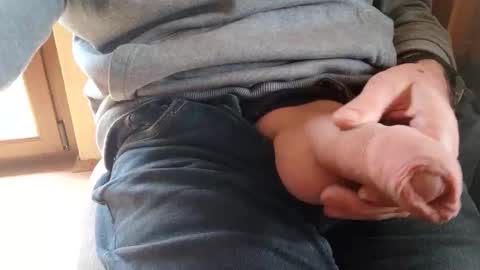 Snapshot of fiveforwilly1 chatting on 5, 2, 2026 Markus online show from 5, 2, 2026