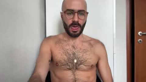 Fla is short for Flavio online show from 6, 12, 2024