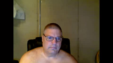 Snapshot of fletch32 chatting on 27, 9, 2025 jd online show from 27, 9, 2025