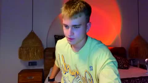 Snapshot of flikyy chatting on 8, 7, 2026 flikyy online show from 8, 7, 2026