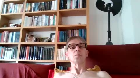 Snapshot of flinx71 chatting on 5, 8, 2026 Ralf online show from 5, 8, 2026