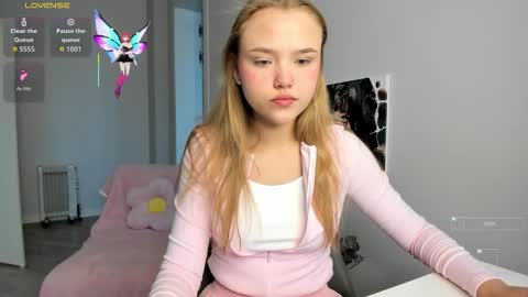 Mona online show from 14, 10, 2025