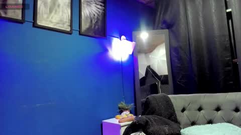 Snapshot of flor_gil chatting on 9, 11, 2025 flor_gil online show from 9, 11, 2025