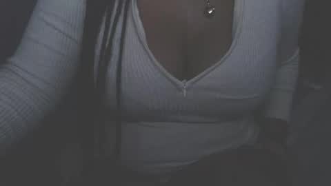 flora886505 online show from 24, 9, 2025