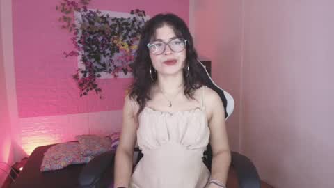 flora_blue online show from 16, 9, 2025