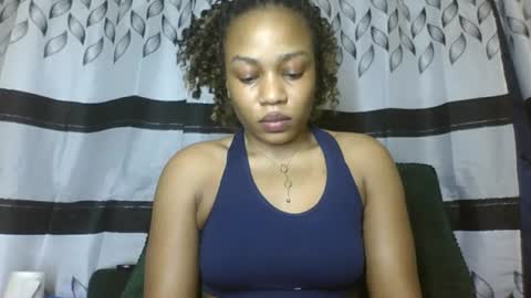 Snapshot of flora_fantasy chatting on 5, 7, 2026 fantasy online show from 5, 7, 2026