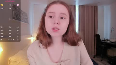 Snapshot of flora_fiore chatting on 19, 6, 2026 Hayley I WILL COME BACK ON MAY 27TH 6pm UTC online show from 19, 6, 2026