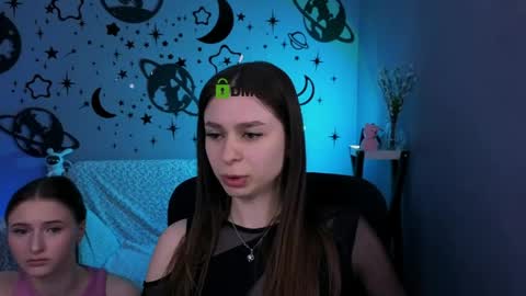 Snapshot of flora_ri chatting on 20, 4, 2026 just ask me online show from 20, 4, 2026