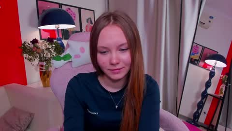 Snapshot of floralarsson chatting on 5, 5, 2026 hey there guys im Flora no not the one from WInx. But I love magical stuff and especially I love nature. I dont know I thin online show from 5, 5, 2026