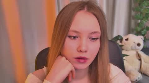 Snapshot of floralarsson chatting on 7, 6, 2026 hey there guys im Flora no not the one from WInx. But I love magical stuff and especially I love nature. I dont know I thin online show from 7, 6, 2026