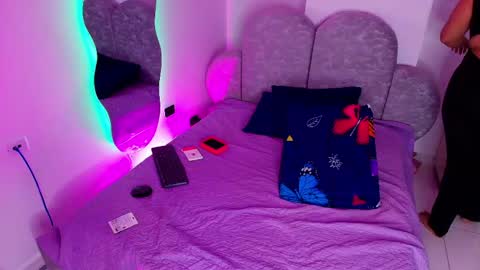 Snapshot of flordecayena_ chatting on 8, 6, 2026 Flordecayena online show from 8, 6, 2026