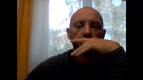 Snapshot of florekmilan chatting on 18, 12, 2025 florekmilan online show from 18, 12, 2025
