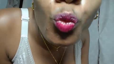 Snapshot of florencia011 chatting on 23, 1, 2025 florencia011 online show from 23, 1, 2025