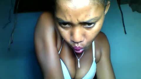 Snapshot of florencia011 chatting on 28, 1, 2025 florencia011 online show from 28, 1, 2025