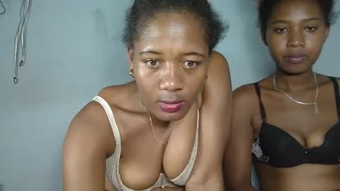 Snapshot of florencia011 chatting on 2, 2, 2025 florencia011 online show from 2, 2, 2025
