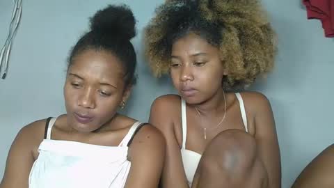 Snapshot of florencia011 chatting on 5, 2, 2025 florencia011 online show from 5, 2, 2025