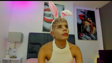 Snapshot of florian_sven chatting on 24, 10, 2025 Florian Sven online show from 24, 10, 2025