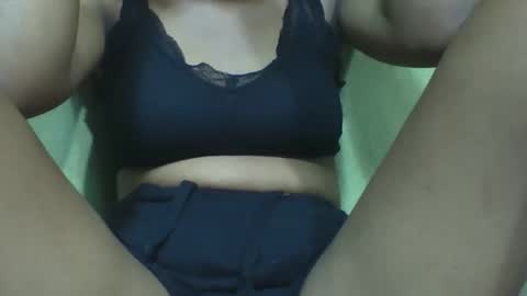 florine592953 online show from 13, 2, 2026