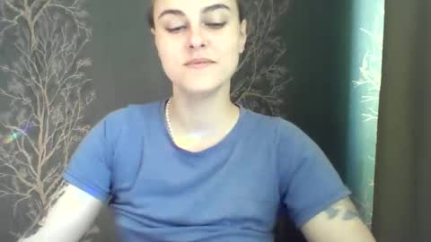 Snapshot of flower_bluee chatting on 29, 5, 2026 Ambika 3 online show from 29, 5, 2026