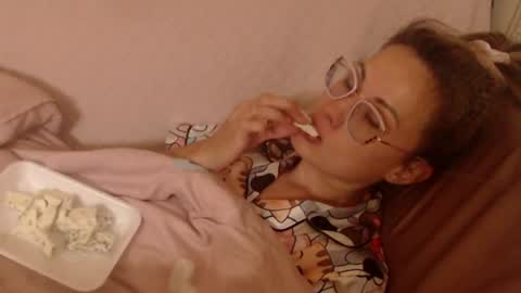 Snapshot of flowercandydoll chatting on 28, 7, 2026 say meow and send tip online show from 28, 7, 2026