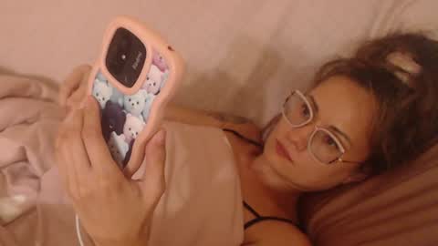 Snapshot of flowercandydoll chatting on 4, 8, 2026 say meow and send tip online show from 4, 8, 2026