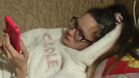 say meow and send tip  online show from 13, 1, 2025