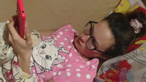 say meow and send tip  online show from 10, 3, 2025