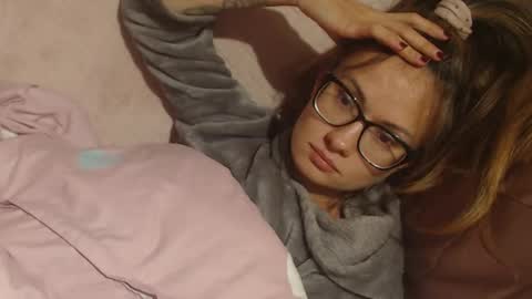 say meow and send tip  online show from 1, 10, 2025