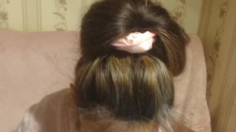 say meow and send tip  online show from 21, 10, 2025