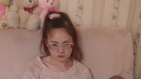 Snapshot of flowercandydoll13 chatting on 4, 5, 2026 say meow and send tip online show from 4, 5, 2026
