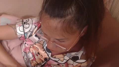 Snapshot of flowercandydoll13 chatting on 8, 5, 2026 say meow and send tip online show from 8, 5, 2026