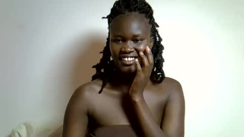 Snapshot of flowerdiva002 chatting on 6, 11, 2025 flowerdiva002 online show from 6, 11, 2025