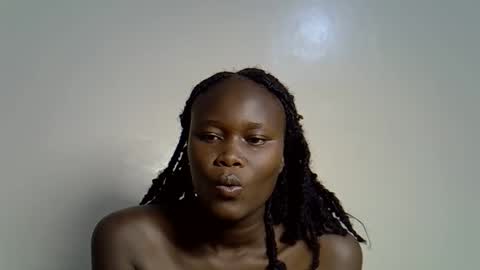 Snapshot of flowerdiva002 chatting on 24, 11, 2025 flowerdiva002 online show from 24, 11, 2025