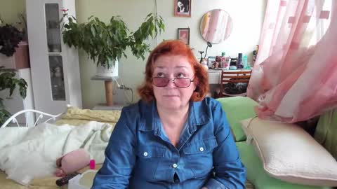 Flowerlower online show from 15, 10, 2025