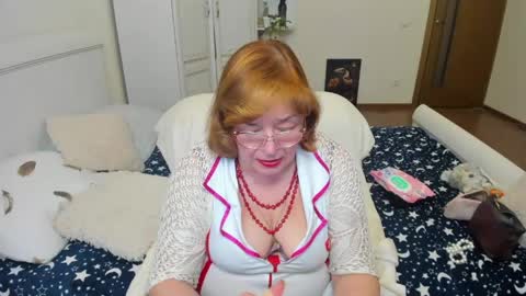 Snapshot of flowerlover8 chatting on 31, 5, 2026 Flowerlower online show from 31, 5, 2026